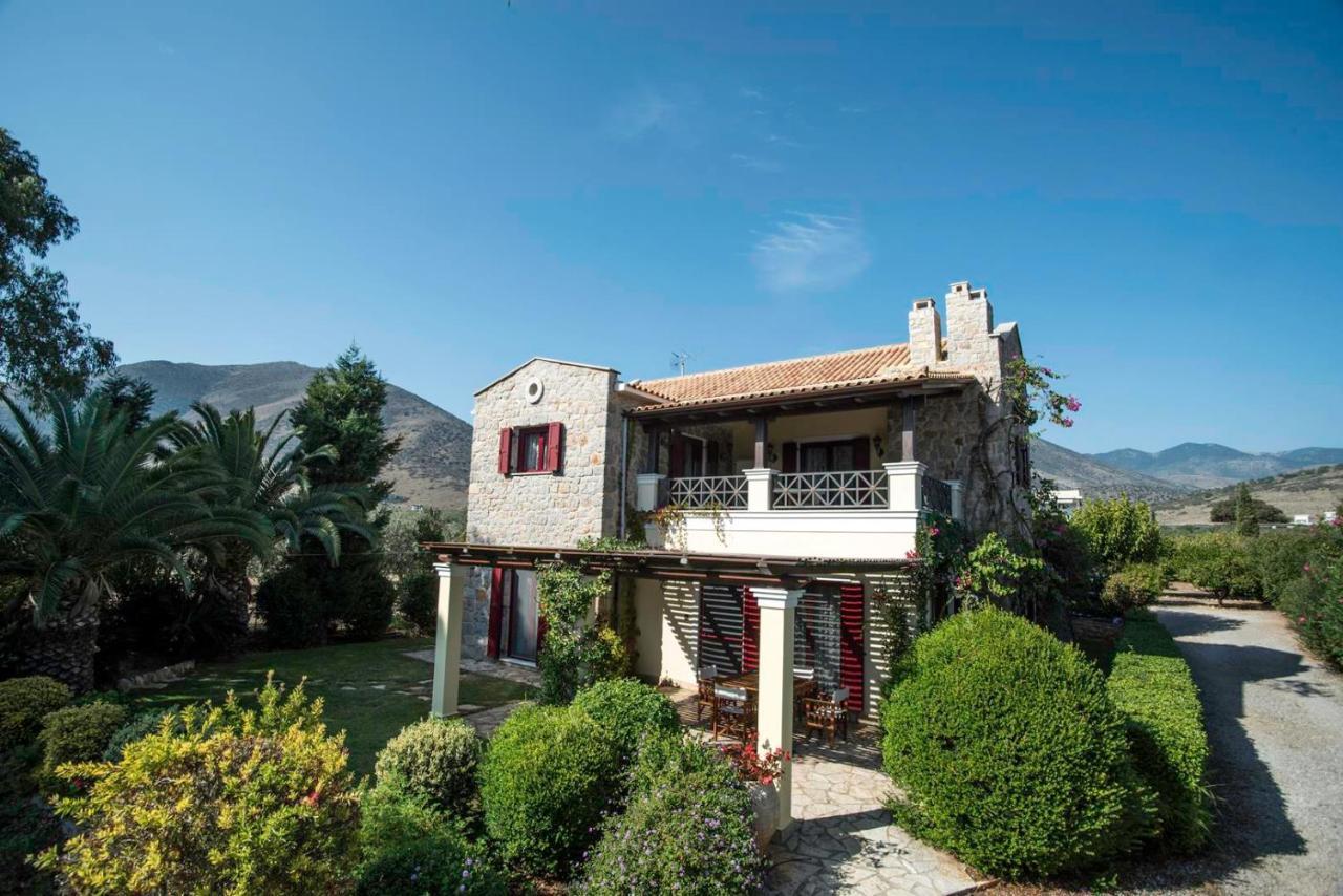 Galaxidi Mansion Villa ภายนอก รูปภาพ